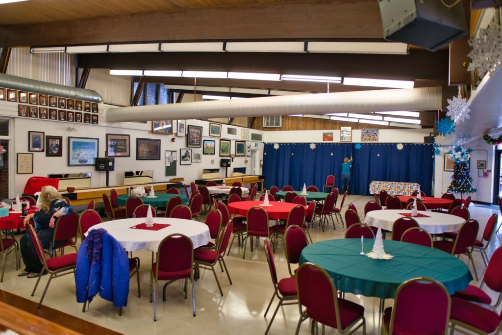 Main Room green & red table cloths